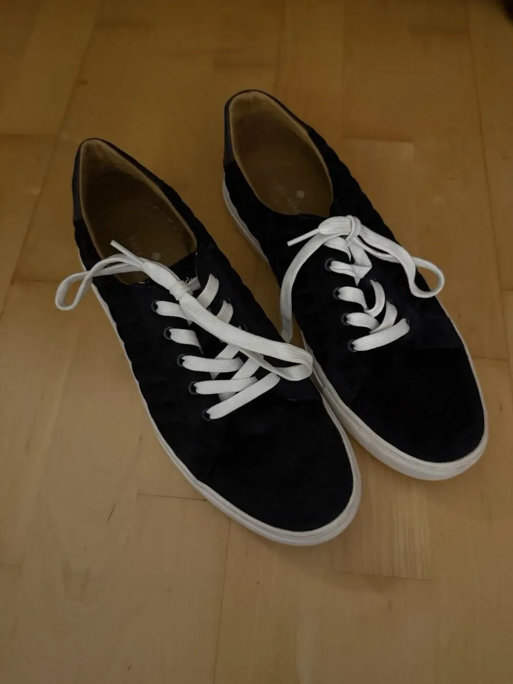 Kate Spade Soft Flexi Blue Velvet Fleet Quilted Lace Up Sneakers 10